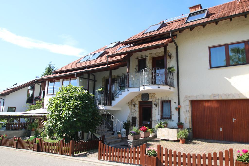 Familien Themen-Appartement Freiburg in Sölden 3 Schlafzimmer Zimmer foto
